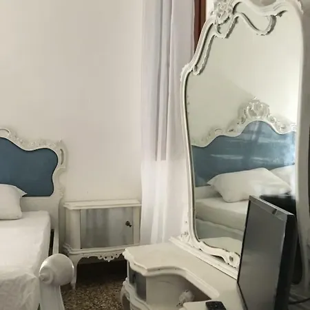 Ceyvale Pensión Venecia